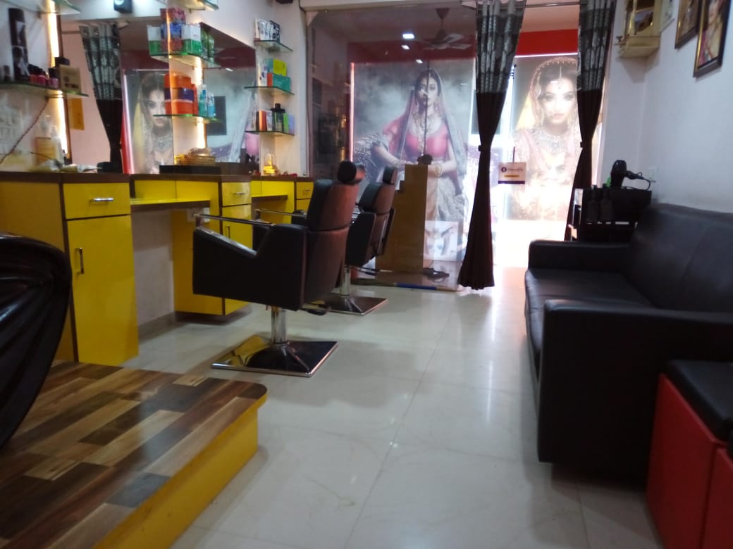 Aakar Beauty Salon